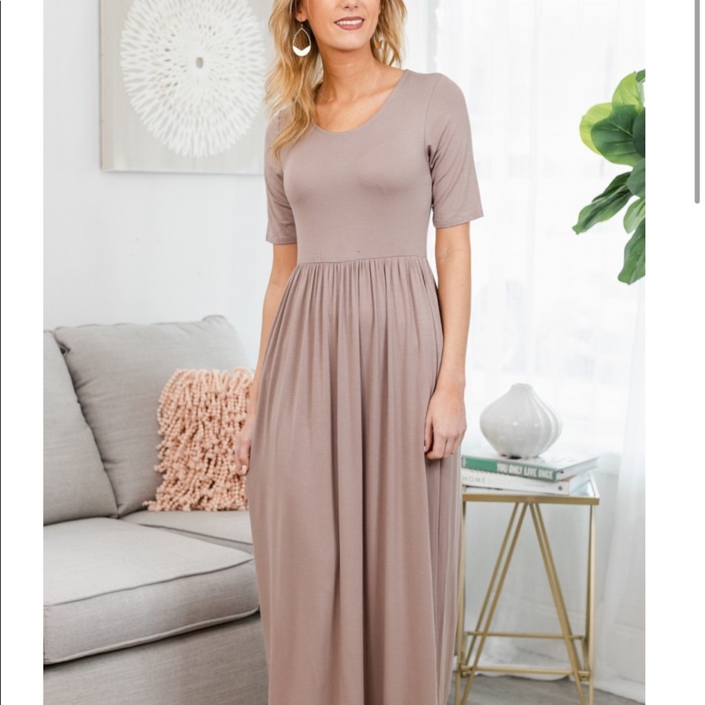 🍁 Mona Maxi Dress